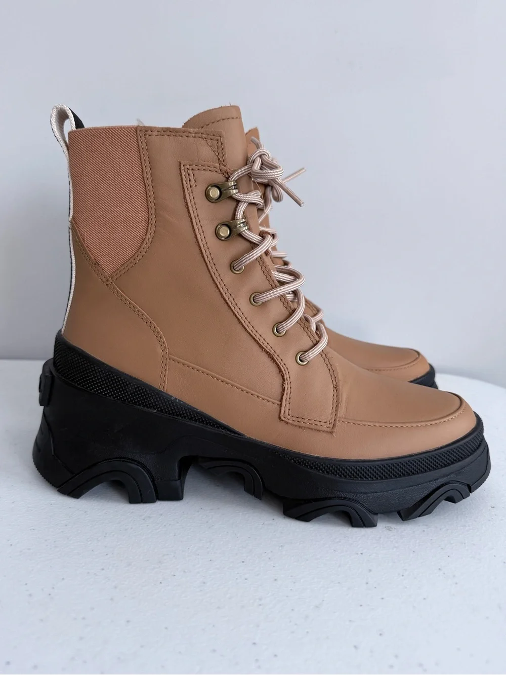 SOREL Brex Waterproof Leather Lace Lug Sole Boots Tawny Buff 7 NWT Winter